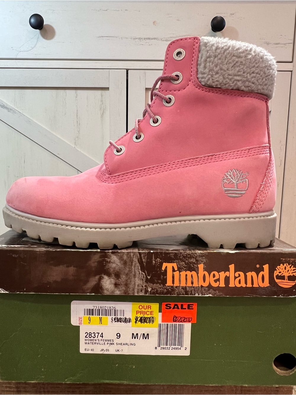"Timberland Women’s 6-Inch Premium Pink Suede Waterproof Boots with Faux Fur 9 - Picture 5 of 13